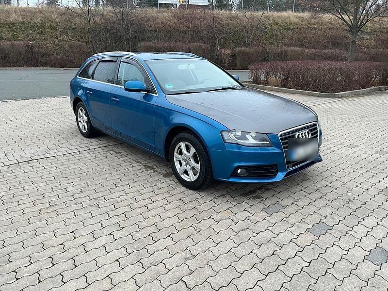 Blau Gebraucht 2011 Audi A4 Kombi | 5.000 € (Superpreis) - Bild 1/4