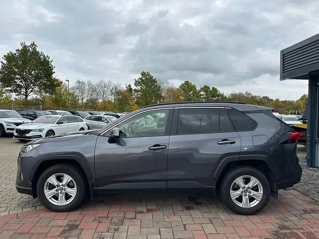 Gebraucht Toyota RAV4 Comfort 175 PS (128 kW) 2019 Grau SUV