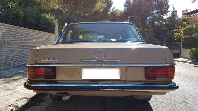 Gebraucht Mercedes 230 120 PS (88 kW) 1973 Beige Limousine