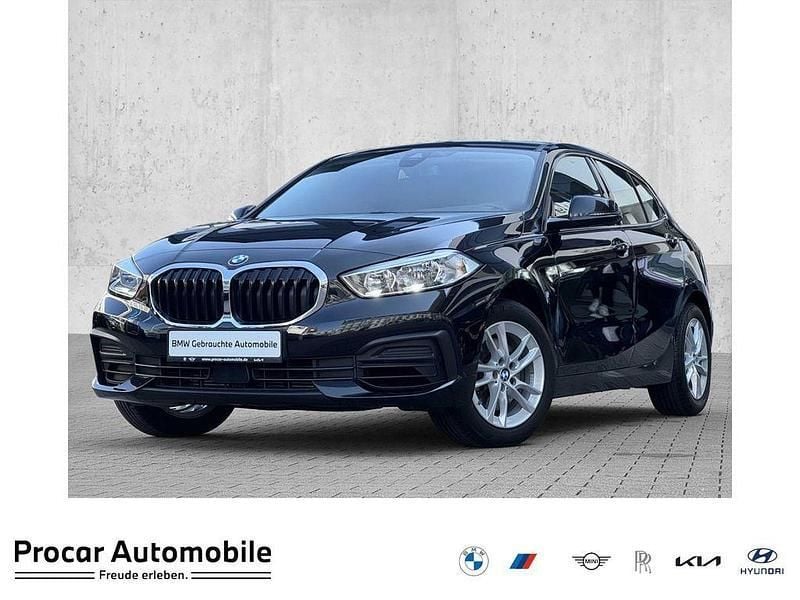 Schwarz Gebraucht 2021 BMW 116 Comfort Edition Kleinwagen | 19.890 € (Fairer Preis) - Bild 1/4