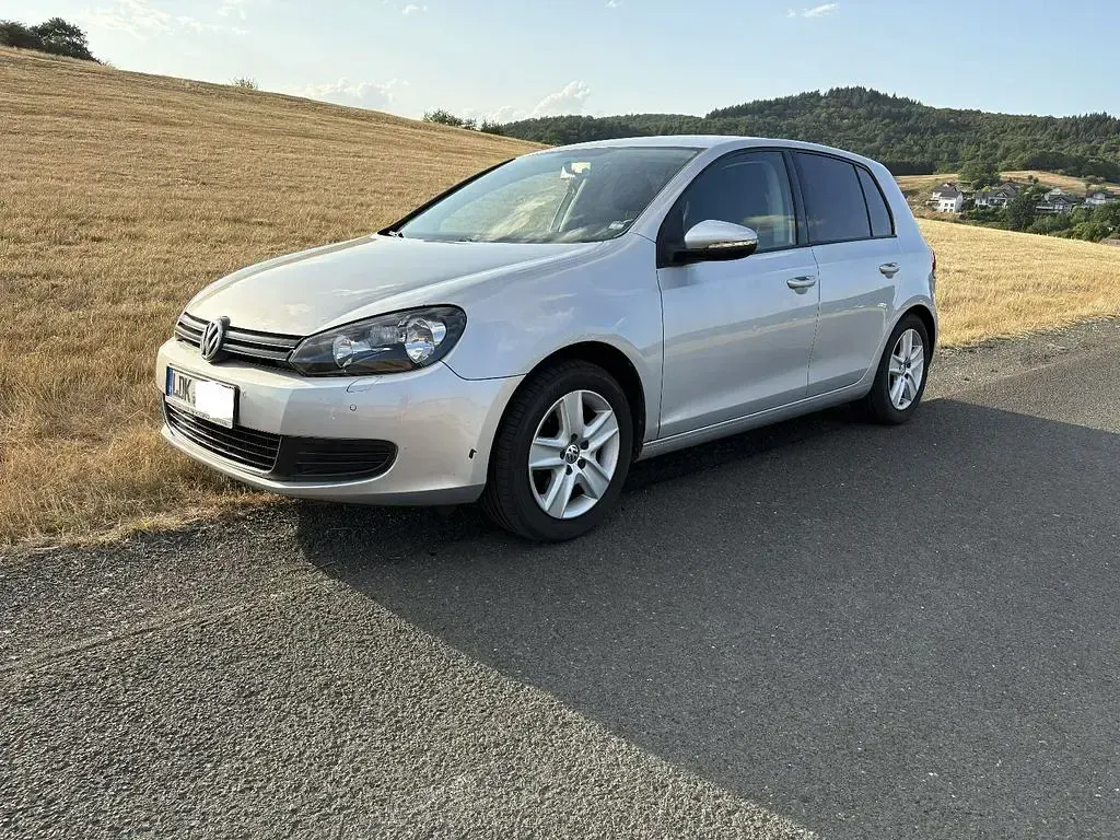Gebraucht VW Golf VI Comfortline 105 PS (77 kW) 2010 Silber Kleinwagen