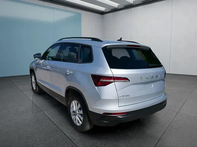 Neu Skoda Karoq 150 PS (110 kW) 2025 Grau SUV