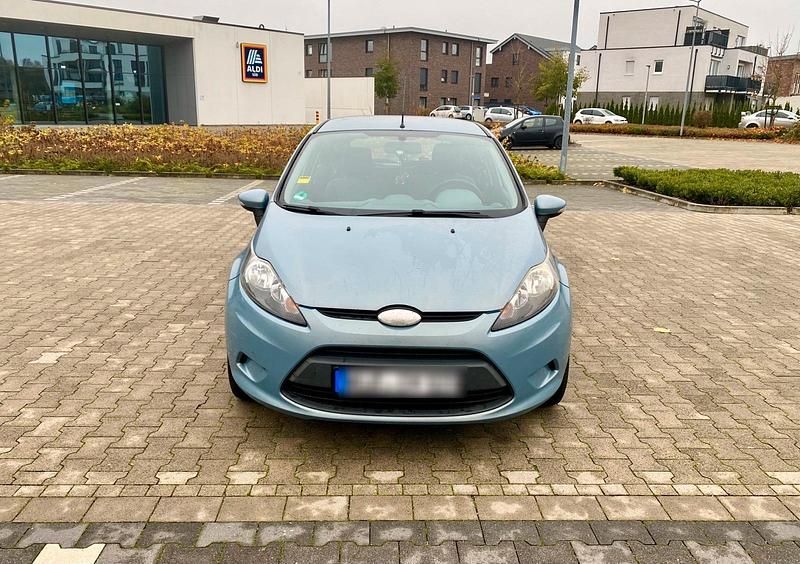 Gebraucht Ford Fiesta 90 PS (66 kW) 2009 Blau Kleinwagen