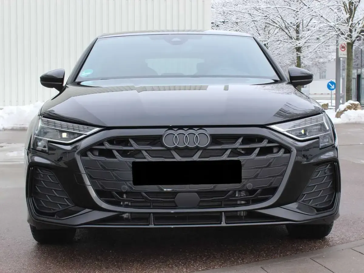 Gebraucht Audi A3 Performance 272 PS (200 kW) 2025 Schwarz Limousine