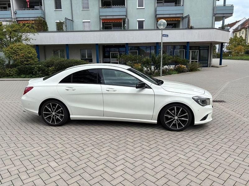 Gebraucht Mercedes CLA180 122 PS (89 kW) 2013 Weiß Limousine