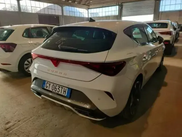 Usata Cupra Leon 150 CV (110 kW) 2025 Bianco Berlina