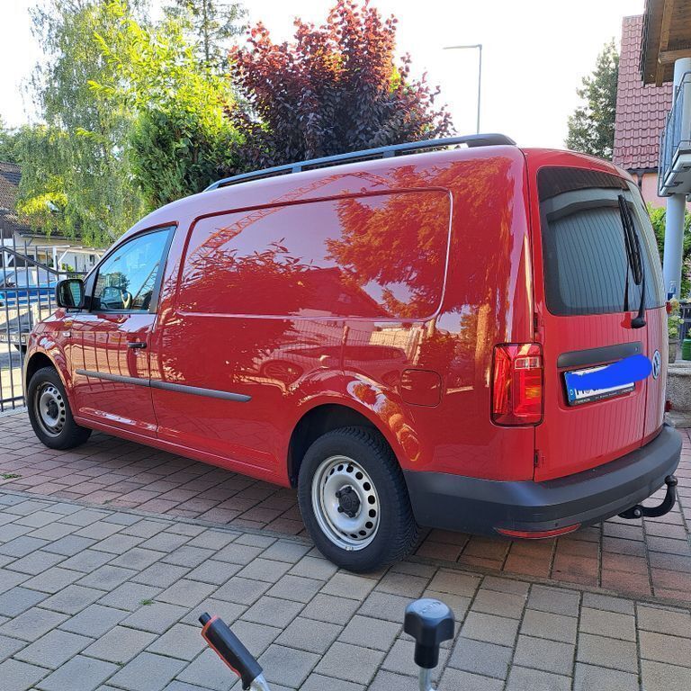 Gebraucht VW Caddy Maxi 110 PS (80 kW) 2017 Rot Van / Kleinbus