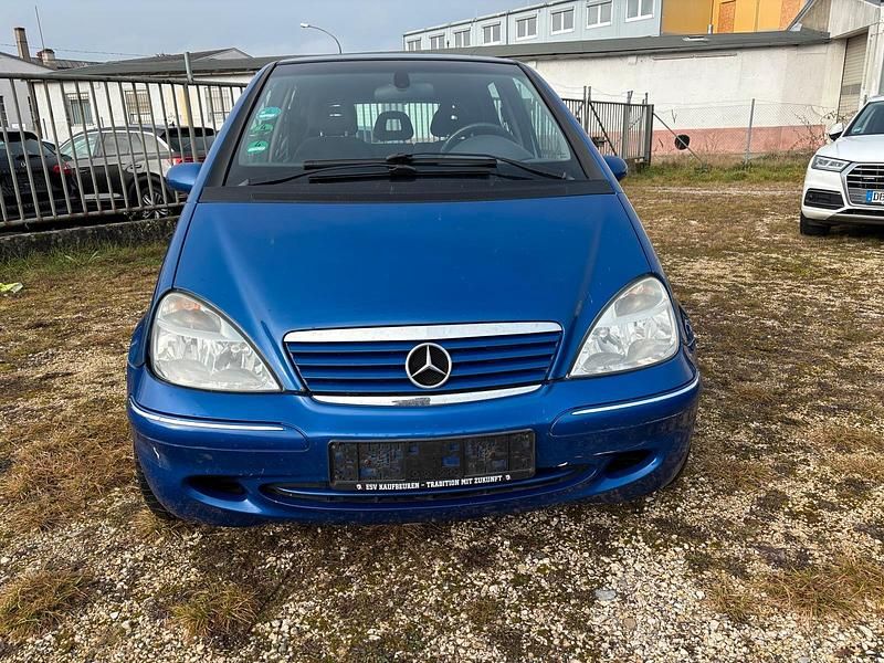 Blau Gebraucht 2001 Mercedes A140 Kleinwagen | 1.599 € - Bild 1/4
