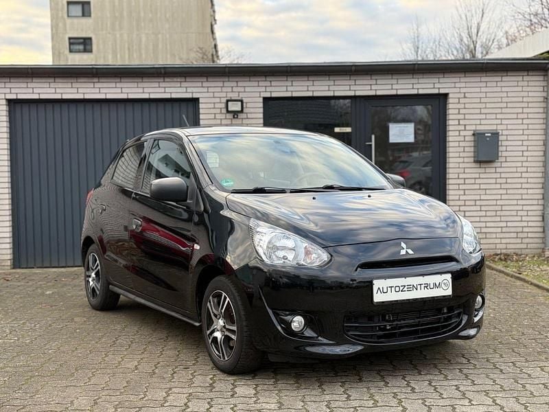 Gebraucht Mitsubishi Space Star Plus 71 PS (52 kW) 2015 Schwarz Limousine