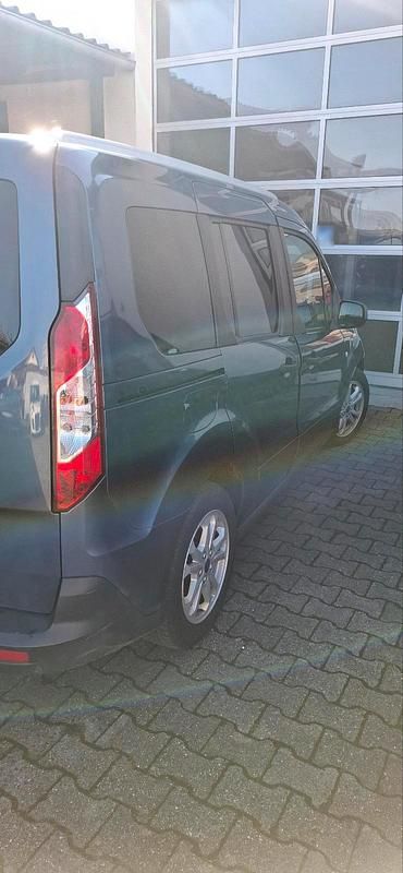Gebraucht Ford Tourneo Connect 100 PS (73 kW) 2020 Blau Van / Kleinbus