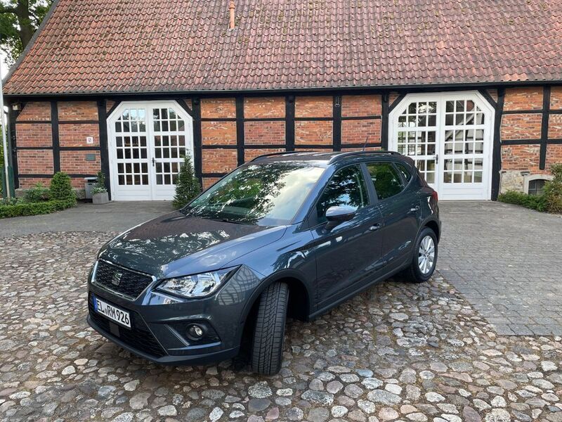 Grau Gebraucht 2020 Seat Arona Style SUV | 14.500 € (Guter Preis) - Bild 1/4