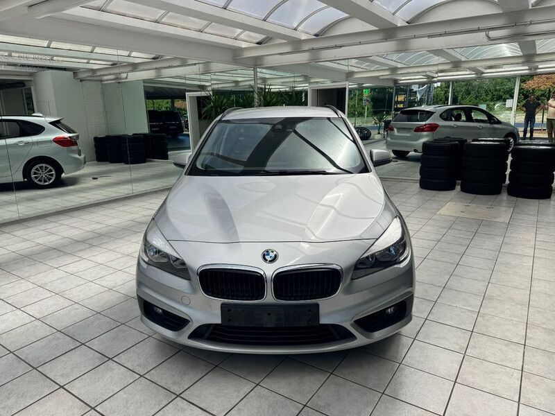 Silber Gebraucht 2016 BMW 214 Active Tourer Advantage Van / Kleinbus | 8.000 € (Fairer Preis) - Bild 1/4