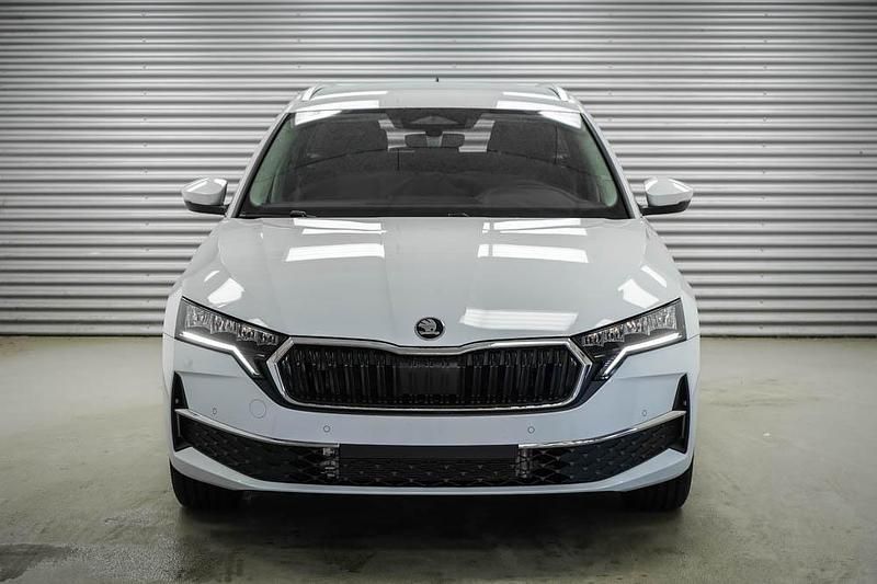 Nuevo Skoda Octavia Selection 150 CV (110 kW) 2026 Blanco Familiar
