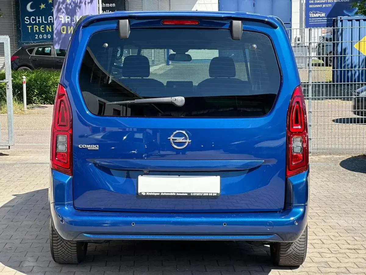 Gebraucht Opel Combo 131 PS (96 kW) 2022 Blaumet. Van / Kleinbus