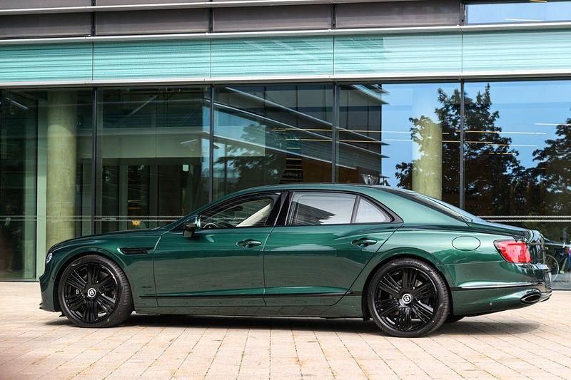 Neu Bentley Flying Spur 680 PS (500 kW) 2025 Grün Limousine