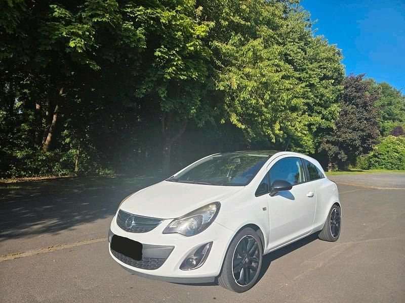 Weiß Gebraucht 2012 Opel Corsa Kleinwagen | 3.000 € (Guter Preis) - Bild 1/4