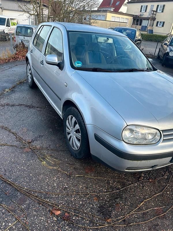 Silber Gebraucht 2001 VW Golf IV Limousine | 1.900 € (Teuer) - Bild 1/4