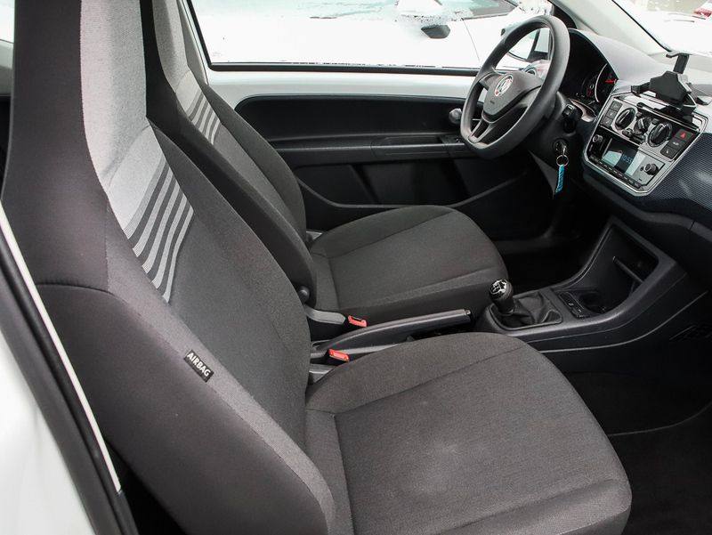 Gebraucht VW up! 65 PS (47 kW) 2021 Weiß Kleinwagen