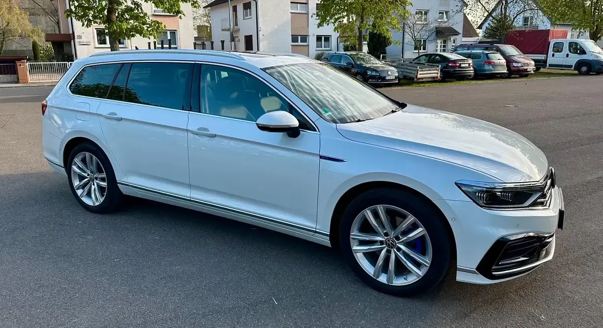 Gebraucht VW Passat GTE 218 PS (160 kW) 2020 Weiß Kombi