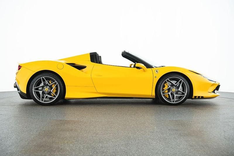 Gebraucht Ferrari F8 721 PS (530 kW) 2021 Gelb Cabrio