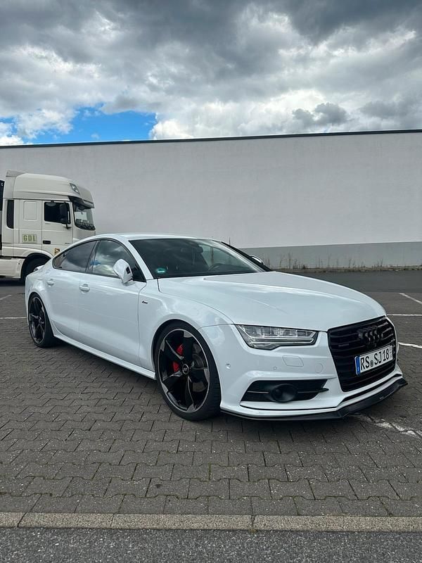 Weiß Gebraucht 2015 Audi A7 S-Line Kleinwagen | 28.850 € (Teuer) - Bild 1/4