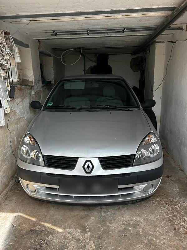 Gebraucht Renault Clio II Campus 58 PS (42 kW) 2005 Grau Kleinwagen