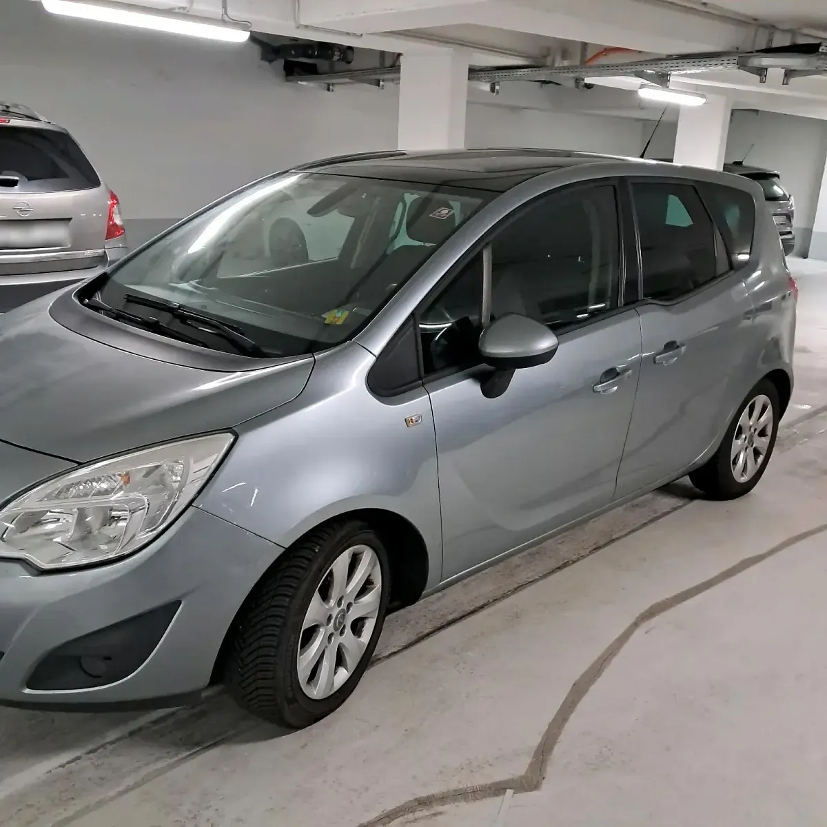 Gebraucht Opel Meriva 2011 Silber Van / Kleinbus