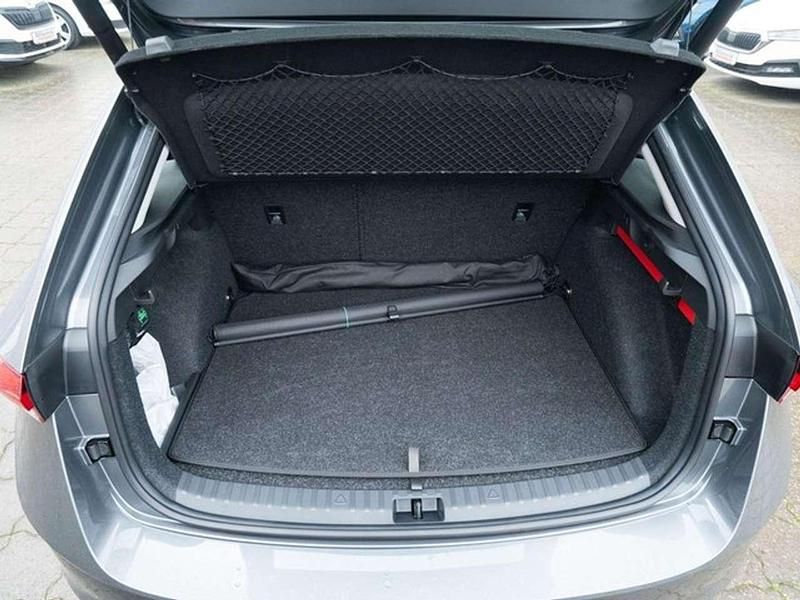 Gebraucht Skoda Scala Drive 116 PS (85 kW) 2024 Graphitegrau metallic Kleinwagen