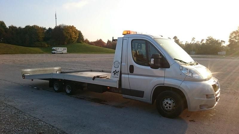 Gebraucht Peugeot Boxer 140 PS (102 kW) 2007 Silber Van