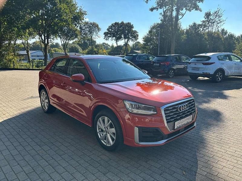 Gebraucht Audi Q2 Sport 116 PS (85 kW) 2018 Korallenorange SUV