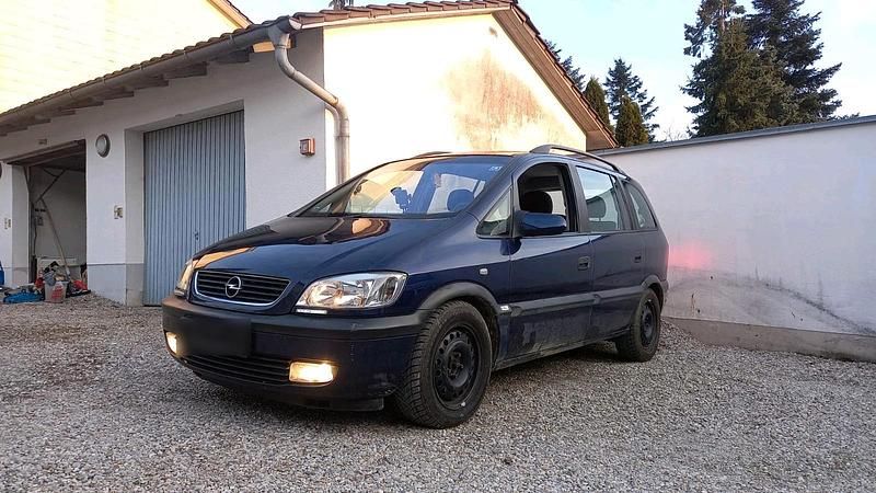 Gebraucht Opel Zafira 129 PS (94 kW) 2000 Blau Van / Kleinbus