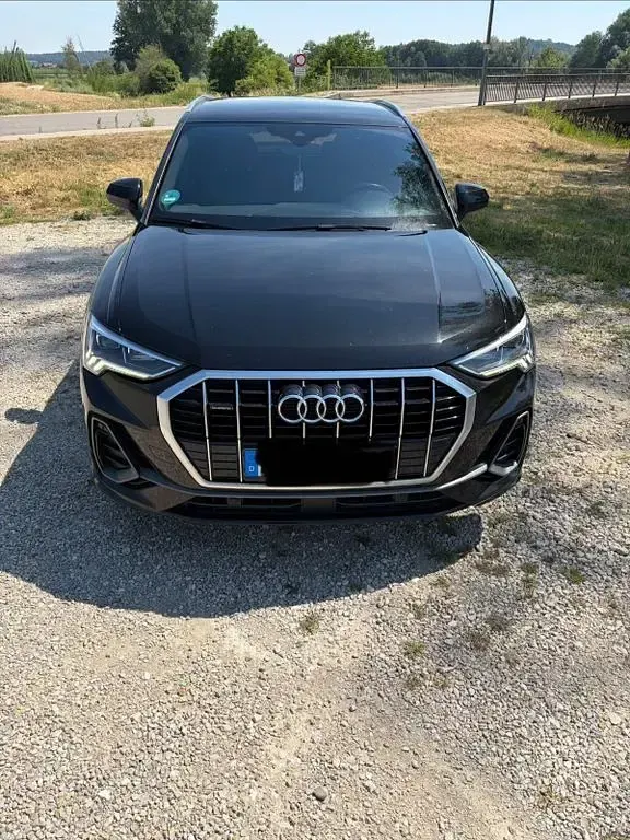 Gebraucht Audi Q3 S-Line 190 PS (139 kW) 2019 Schwarz SUV