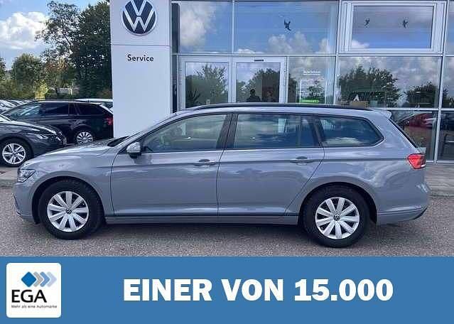 Grau Gebraucht 2022 VW Passat Kombi | 25.690 € (Fairer Preis) - Bild 1/4