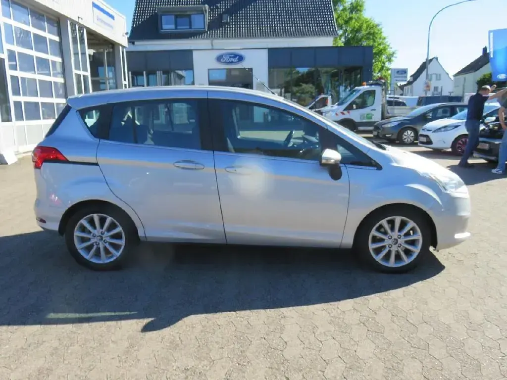 Occasion Ford B-MAX Titanium 105 ch (77 kW) 2015 Argent Monospace