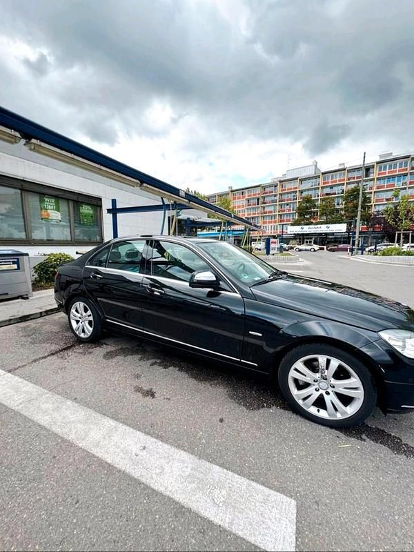 Schwarz Gebraucht 2007 Mercedes C180 Avantgarde Limousine | 4.750 € (Superpreis) - Bild 1/4