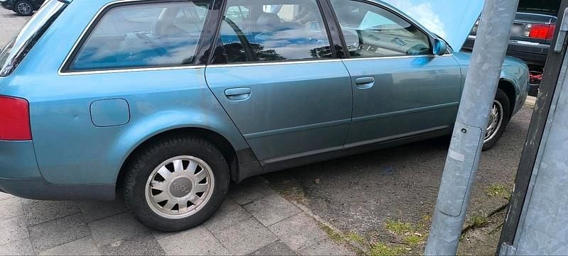 Gebraucht Audi A6 170 PS (125 kW) 1999 Blau Kombi