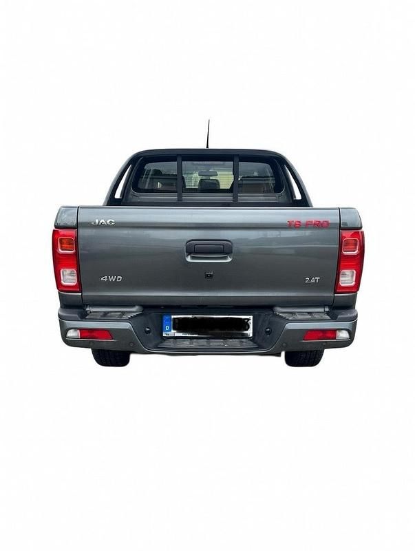 Gebraucht JAC JS8 150 PS (110 kW) 2024 Grau SUV