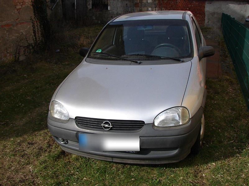 Gebraucht Opel Corsa 45 PS (33 kW) 1997 Silber Kleinwagen