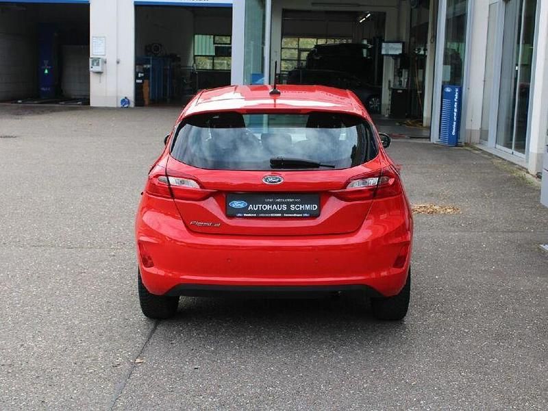 Gebraucht Ford Fiesta Cool & Connect 75 PS (55 kW) 2020 Rot Kleinwagen