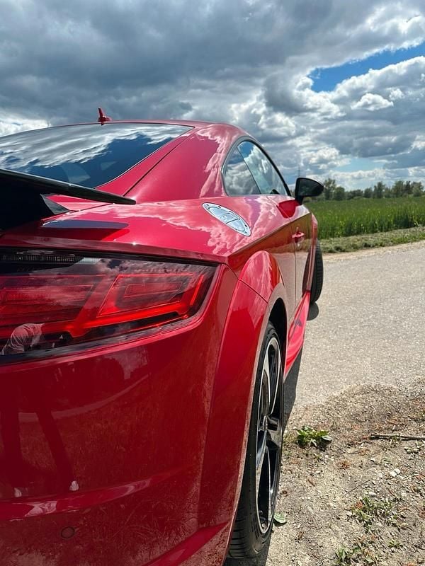 Gebraucht Audi TT Competition 300 PS (220 kW) 2017 Rot Coupé