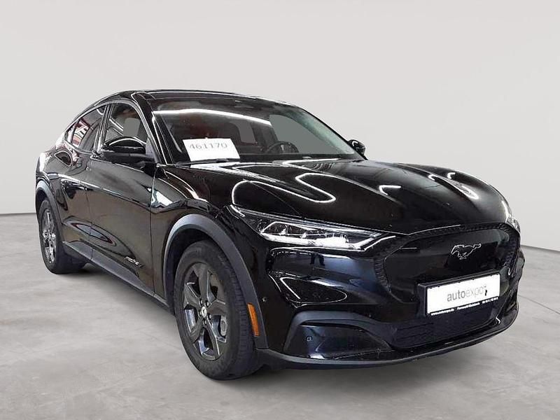 Absolute black Gebraucht 2022 Ford Mustang Mach-E SUV | 26.390 € (Superpreis) - Bild 1/4