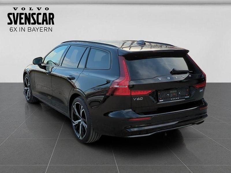 Gebraucht Volvo V60 Ultra 197 PS (144 kW) 2025 Schwarz Kombi