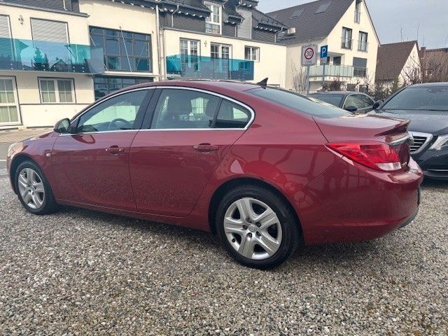 Gebraucht Opel Insignia Edition 131 PS (96 kW) 2009 Rot Limousine