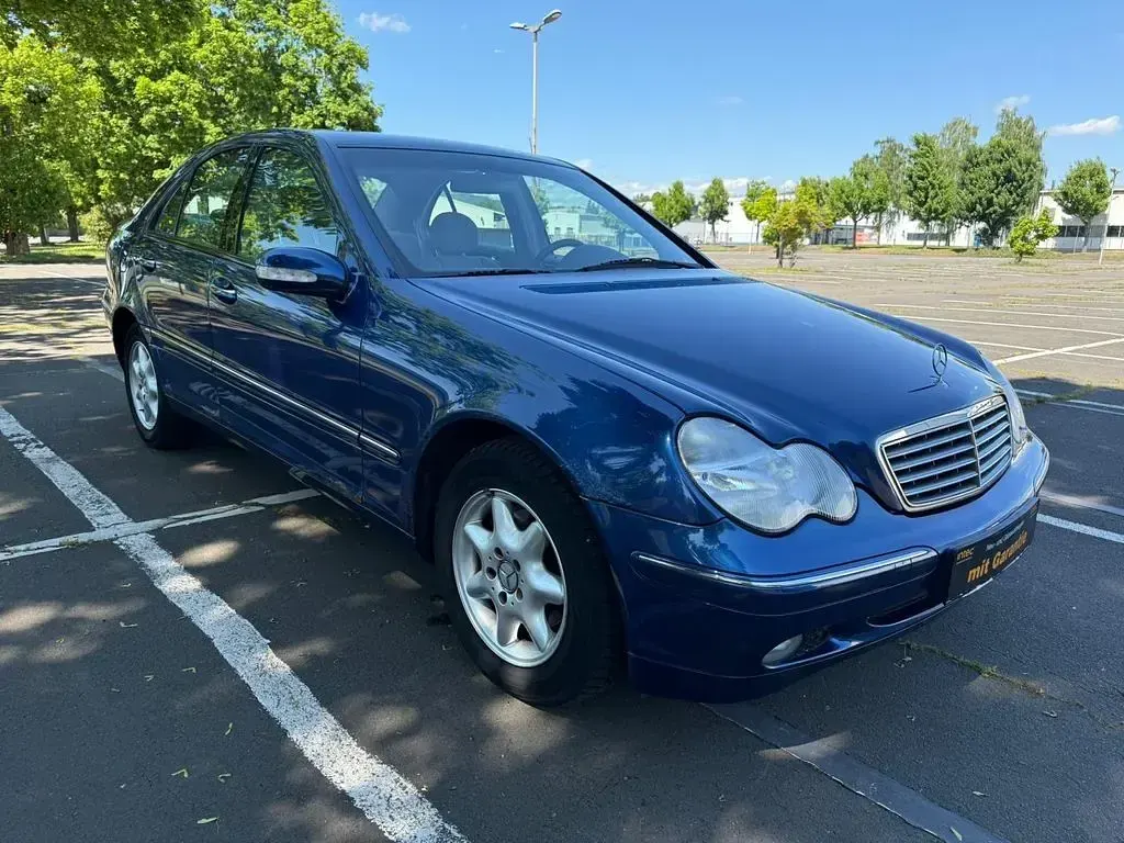 Gebraucht Mercedes C200 163 PS (119 kW) 2002 Blau Limousine