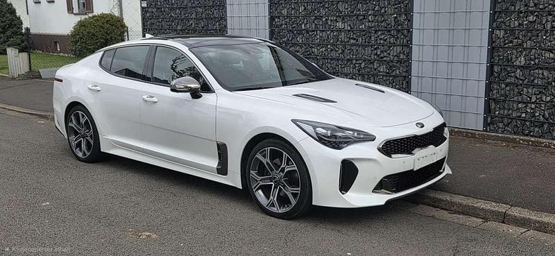 Gebraucht Kia Stinger GT-Line 200 PS (147 kW) 2018 Weiß Kleinwagen