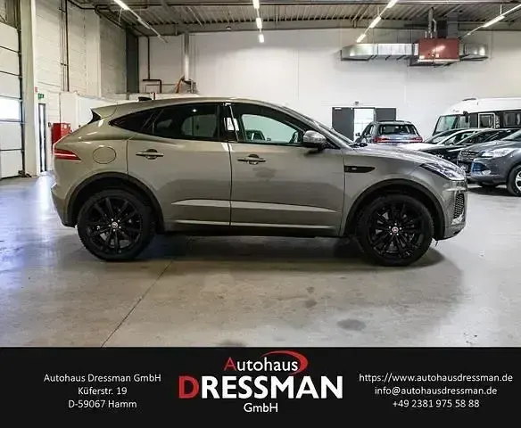 Gebraucht Jaguar E-Pace R-Dynamic 249 PS (183 kW) 2019 Silicon silver SUV