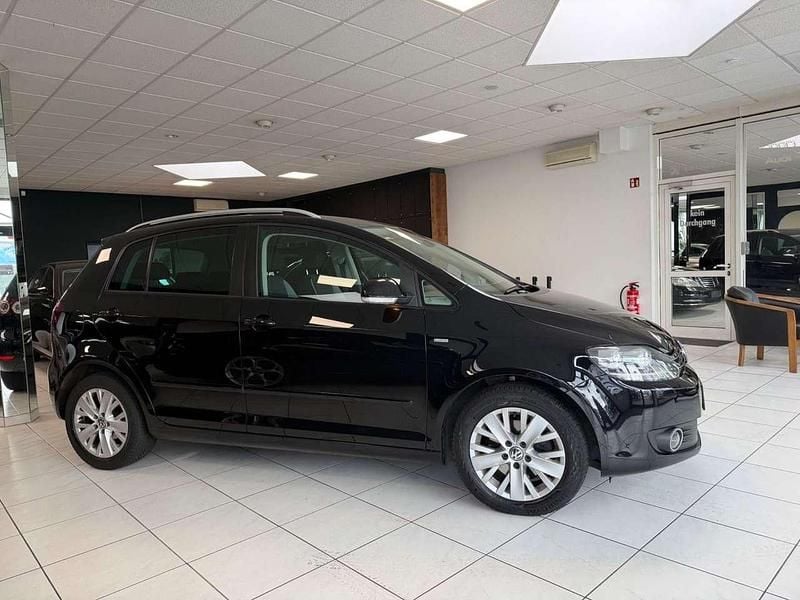 Gebraucht VW Golf VII 140 PS (102 kW) 2013 Deep black perleffekt Limousine