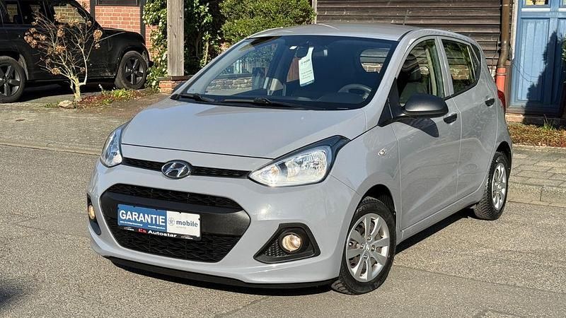Gebraucht Hyundai i10 67 PS (49 kW) 2015 Grau Kleinwagen