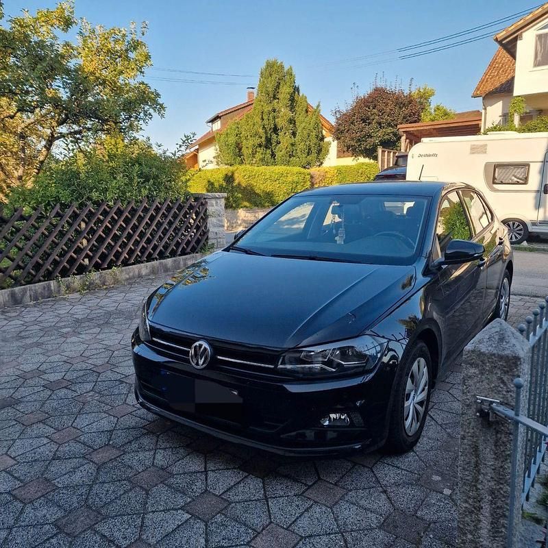 Schwarz Gebraucht 2018 VW Polo Comfortline Kleinwagen | 10.800 € (Superpreis) - Bild 1/4
