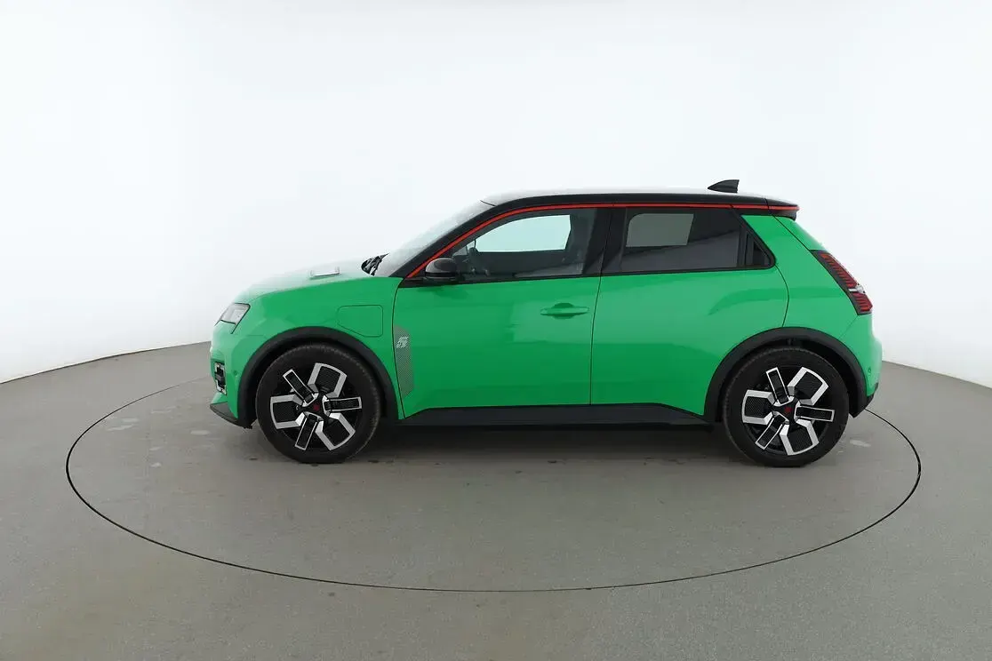 Gebraucht Renault 5 E-Tech Komfort 110 kW (150 PS) 2024 Grün Limousine